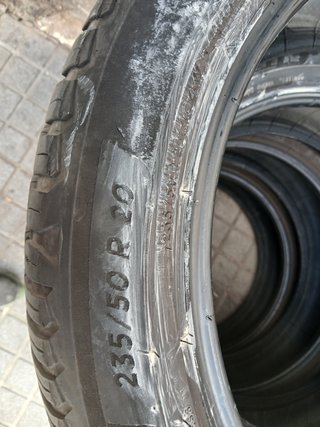 Neumático Michelin 235/50 R20 104W