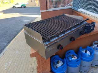 Barbacoa MAINHO Gas Piedra Volcánica