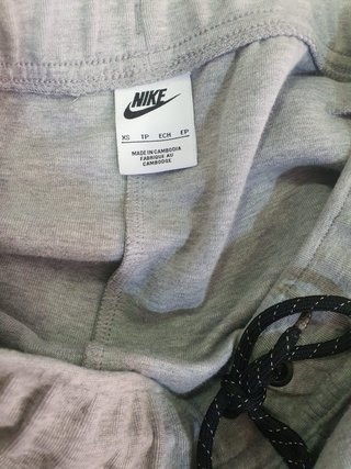 Conjunto Nike Tech Gris Completo.