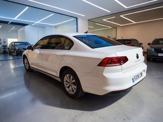 Volkswagen Passat 2022