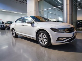 Volkswagen Passat 2022