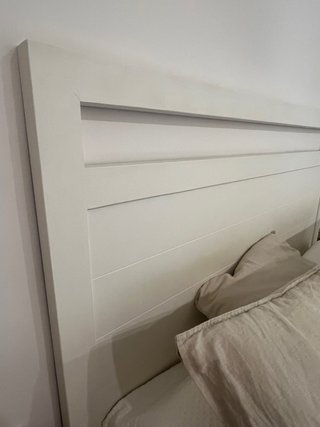 Somier tapizado beige 135x190 + cabezal crema