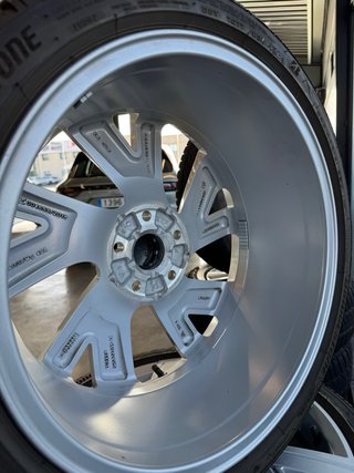 4 Llantas VW Originales + Neumáticos Bridgestone