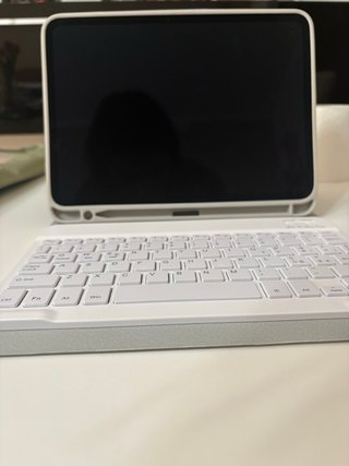 iPad Pro 11 M4 256GB Wi-Fi + Tastiera + 2 Cover