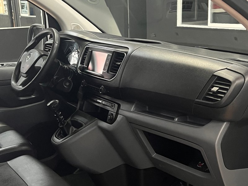 Opel Vivaro 2020, foto 8