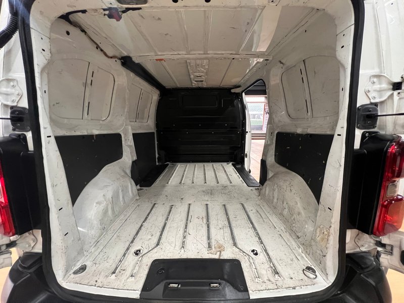 Opel Vivaro 2020, foto 11