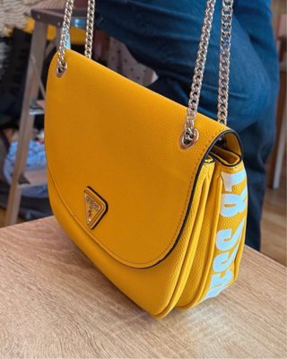 Bolso Guess Amarillo