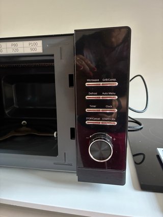 Microondas Grill Koenic 23L