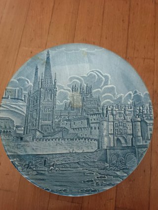 Platos de catedral de  burgos y cartuja miraflores