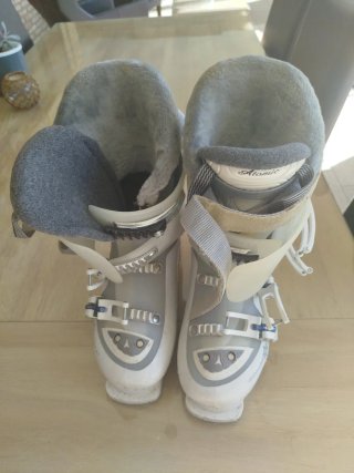 Botas de Ski. Mujer. ATOMIC.