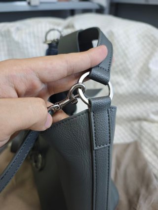 Borsa Balenciaga Small Carrie Hobo Grigia