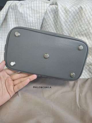 Borsa Balenciaga Small Carrie Hobo Grigia
