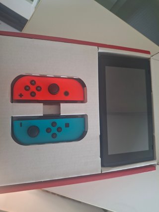 Nintendo Switch + Mario Odyssey