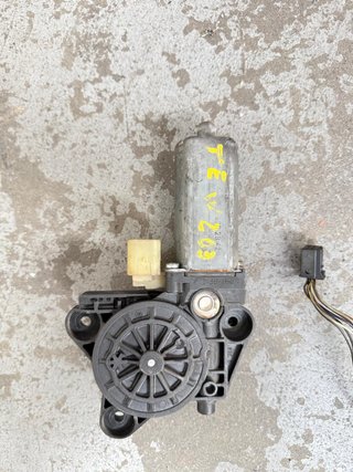 MOTOR ELEVADOR TRAS ESQ MERCEDES W203 2038202942