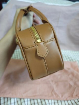 Borsa Miu Miu Arcadie mini in pelle caramelo
