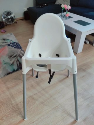 Trona bebé blanca. Solo venta en mano