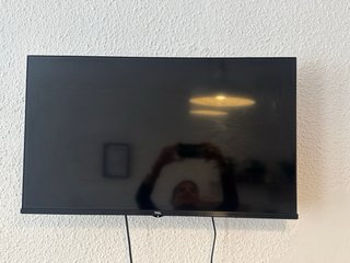 Smart TV TCL 32 con soporte