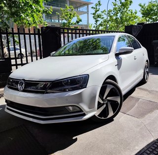 VOLKSWAGEN JETTA HYBRID SPORT 1.4 DSG ETIQUETA ECO