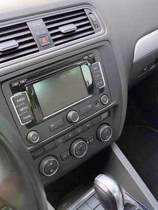 VOLKSWAGEN JETTA HYBRID SPORT 1.4 DSG ETIQUETA ECO