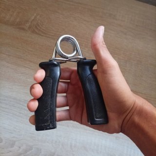 Ejercitador de manos (hand gripper)