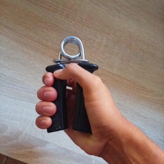Ejercitador de manos (hand gripper)