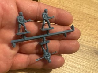 Airfix WWII Luftwaffe Personnel 48 Pieces