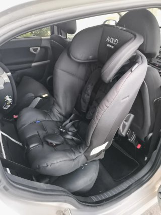 Silla coche Axkid Minikid 25 kilos contramarcha