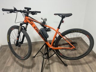 Bicicleta MTB Naranja