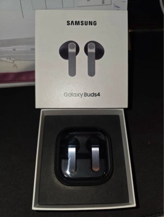Samsung Galaxy Buds4 Negros/Plateados