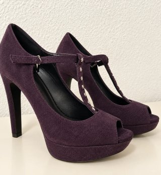 Zapatos de tacón negro con plataforma