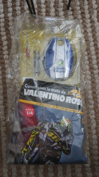 Fascículos 1 y 3 Moto Valentino Rossi