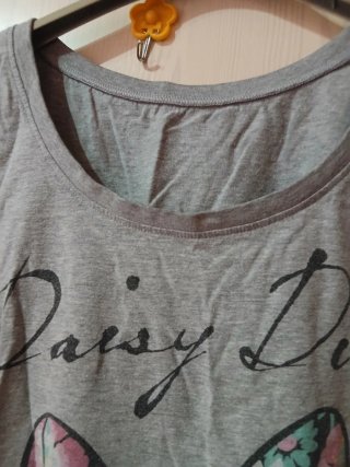 Camiseta Daisy Duck