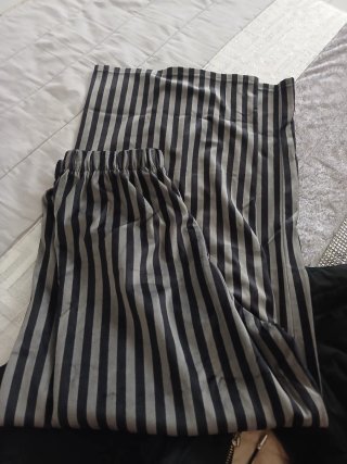 Abrigo negro con forro de borrego pantalón regalo