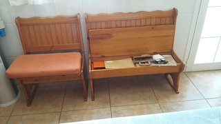 Conjunto cocina madera: 2 bancos + 2 sillas