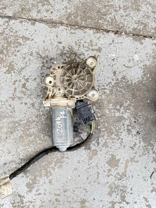MOTOR ELEVADOR FRENTE ESQUERDO MERCEDES W203