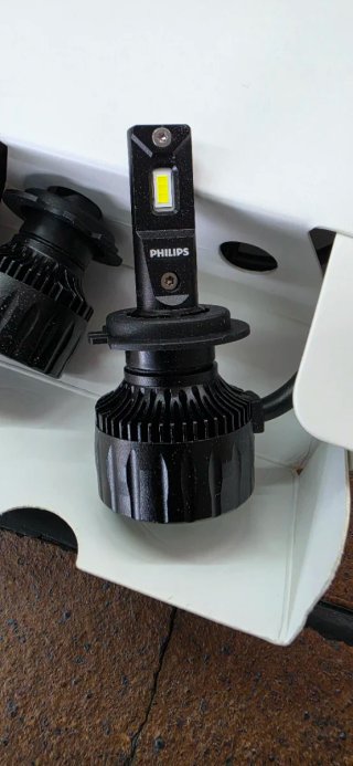 Bombillas LED Philips Ultinon Rally 3551 H7