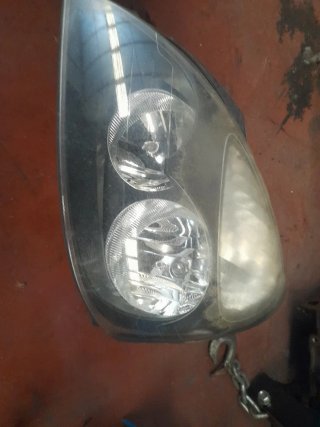 Faros Renault Clio