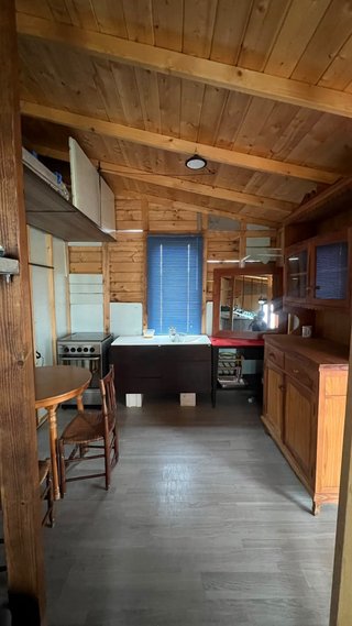 PARCELA 1.000 m² + CASA DE MADERA | VISTAS AL EM