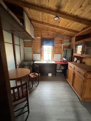 PARCELA 1.000 m² + CASA DE MADERA | VISTAS AL EM