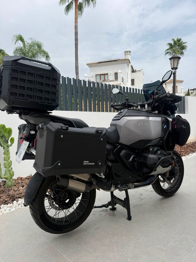 BMW R 1300 GS Adventure Negra/Plata