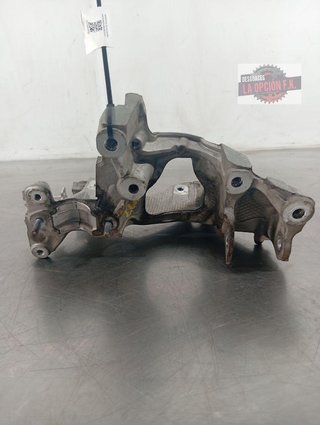 SOPORTE DEL EJE DELANTERO Audi A4 Berlina (8W2)(08.2015->)