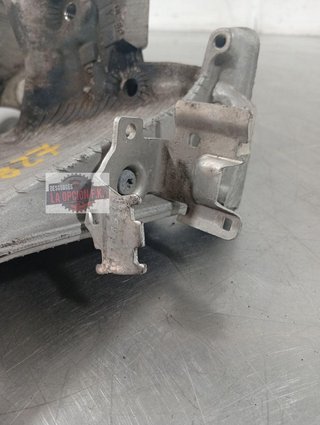 SOPORTE DEL EJE DELANTERO Audi A4 Berlina (8W2)(08.2015->)