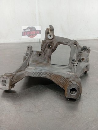 SOPORTE DEL EJE DELANTERO Audi A4 Berlina (8W2)(08.2015->)