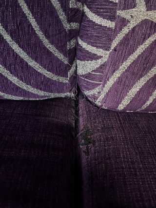 Sofá 2 plazas morado y negro