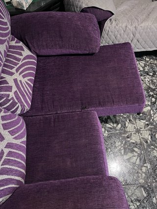 Sofá 2 plazas morado y negro