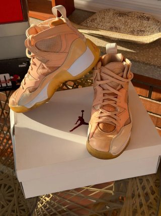 Jordan Bambas Beige y Rosa