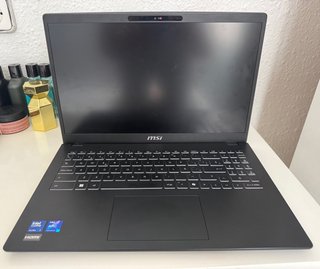 MSI Modern 15 H AI - Como nuevo