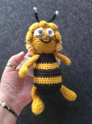Muñeco Abeja Maya Amigurumi Colgante