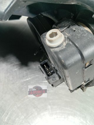 FARO IZQUIERDO Nissan Micra (K12E)(11.2002->)