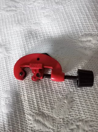 Cortatubos profesional rojo